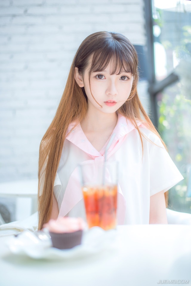 今生有情，情在细微的关爱里，情在天涯的遥寄里，情在茫茫的雪夜里。雪落下无声，而情却掷地有声，声在那里，声在我的会意里，声在你的共鸣里，凝聚成一世的情缘，一世的爱[lizhigushicom]。